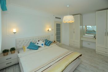 Others 4, Israel-Haifa Apartments