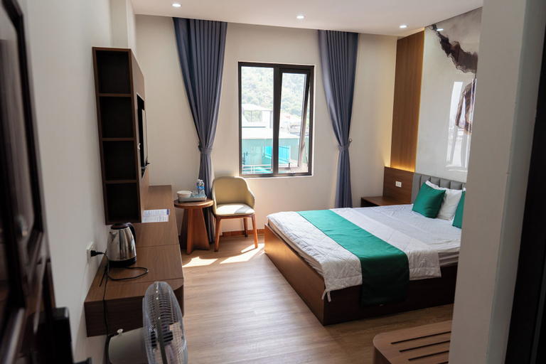 Room 5, 12 Ao Ca Hotel, Hạ Long