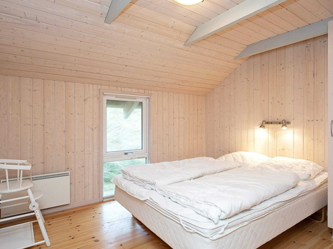 Bedroom 4, 4 Star Holiday Home in Ringkobing, Ringkøbing-Skjern
