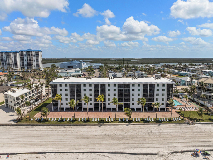 Exterior & Views 2, Seaside 1 by Distinctive Beach Rentals, Lee
