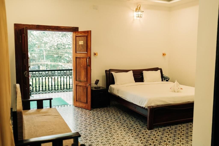 Room 5, Ember Castle by Éden, Uttara Kannada