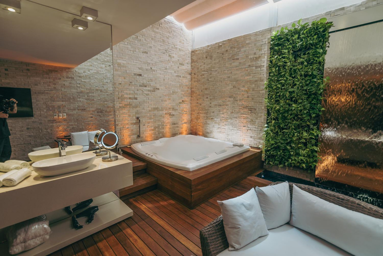 3, Luna Blu Concept, Curitiba