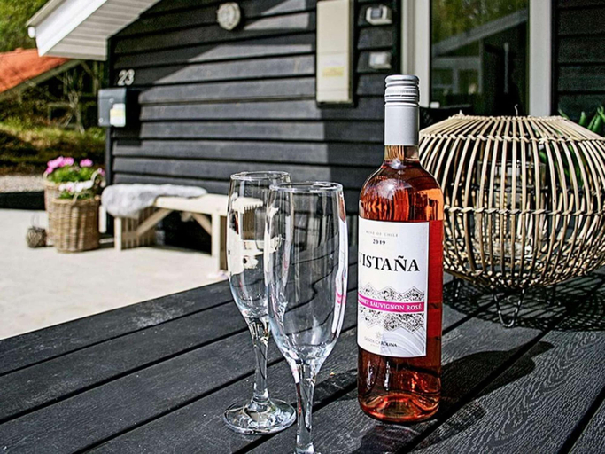 Food & Drinks 4, 4 Star Holiday Home in Glesborg, Norddjurs