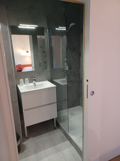 Bathroom 4, Hotel Le Colibri, Savoie
