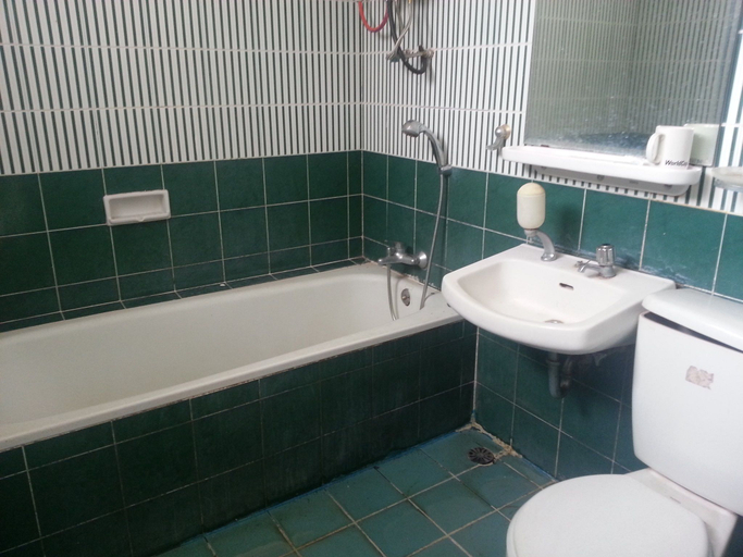 Bathroom, Kota Bunga N, Cianjur