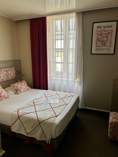 Bedroom 4, Le Challonge, Côtes-d'Armor