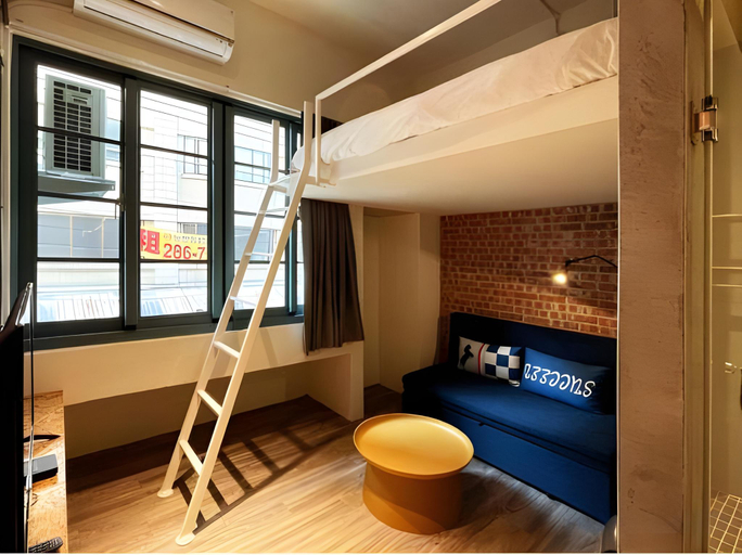 Others, Funtime Hostel, Chiayi City