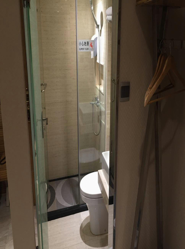 Bathroom 4, Hong Thai Hotel, Macao