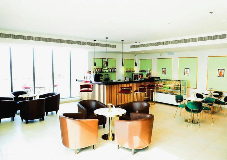 Food & Drinks 5, FARHAN TOWER, Manama