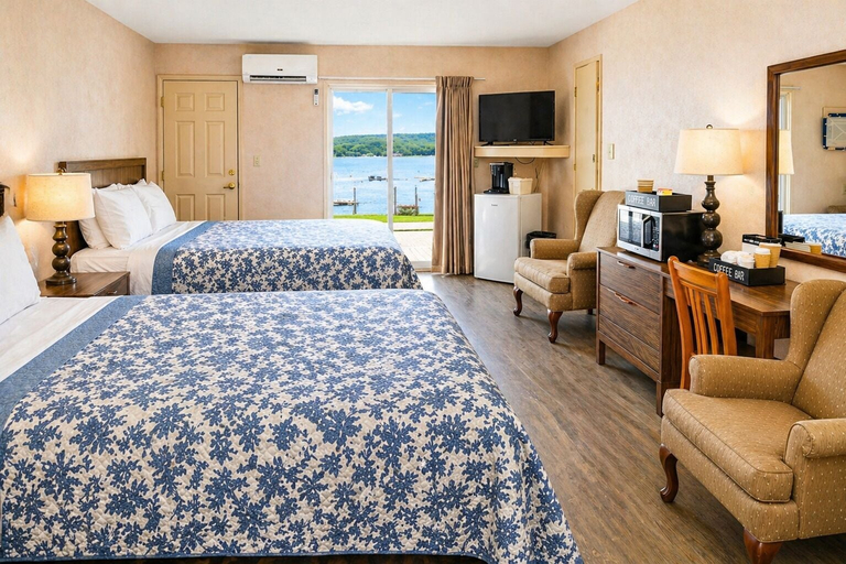 Bedroom 4, Baddeck Inn, Victoria