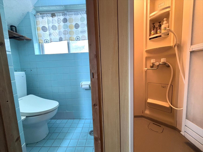 Bathroom 3, Coco House, Ishigaki