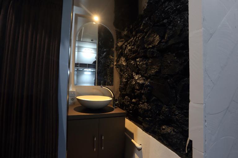 Bathroom 3, Dewa Hostel, Gianyar