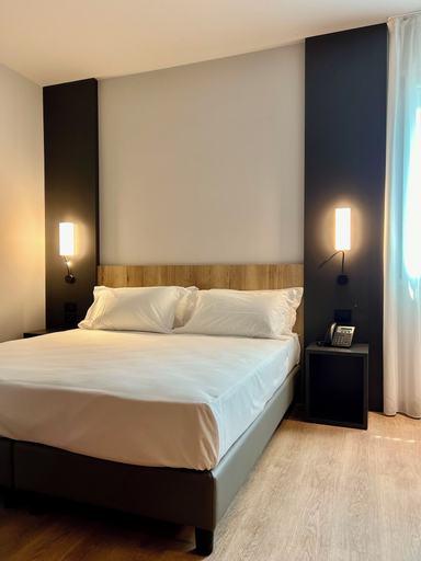 Bedroom 4, Hotel Leonessa, Brescia