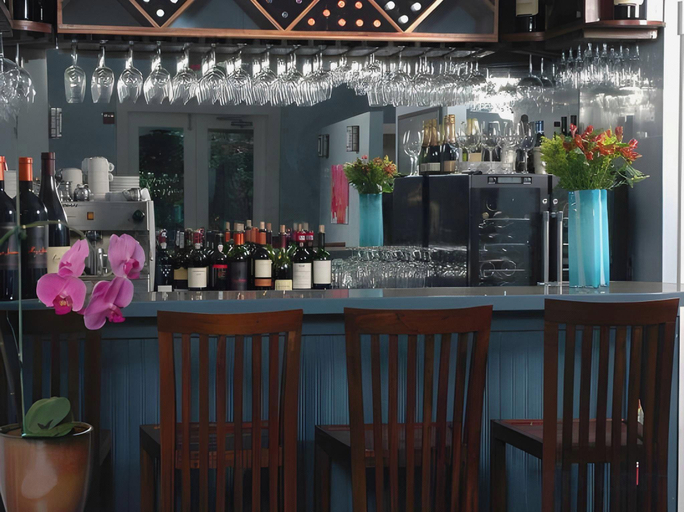Food & Drinks 5, Eden House, Monroe