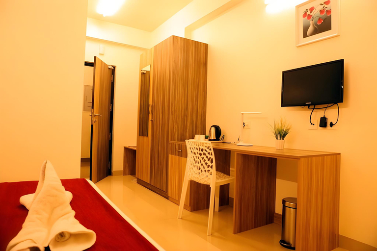 Bedroom 2, Downtown Business Hotel, Kancheepuram