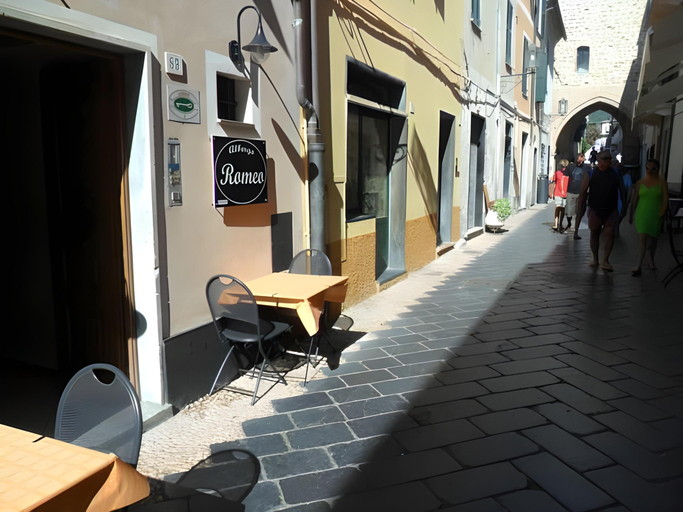 Others 4, Albergo Romeo, Savona