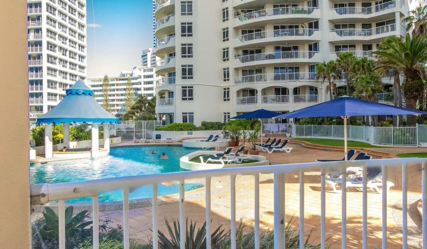 Pool 4, Moroccan Surfers - 3BR Apartment, Gold Coast