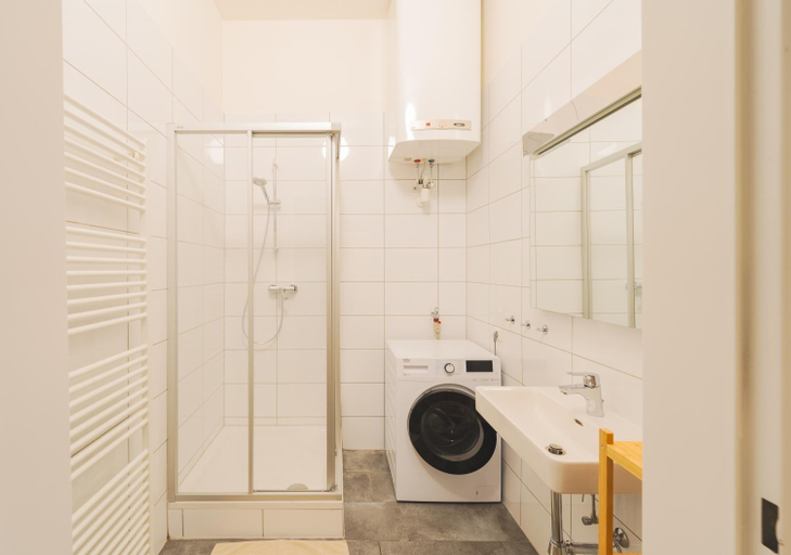 Bathroom 2, Premium 2BR Apartment close to city center, Graz