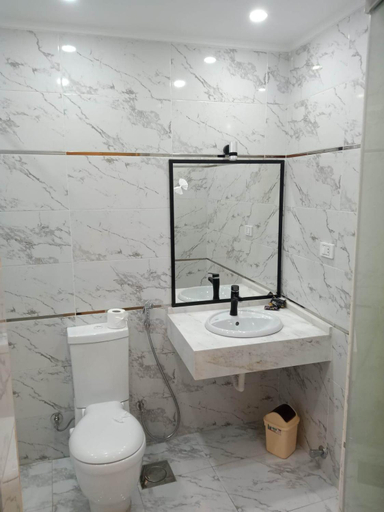 Bathroom 3, Up Town Crown Hotel, Qasr an-Nil