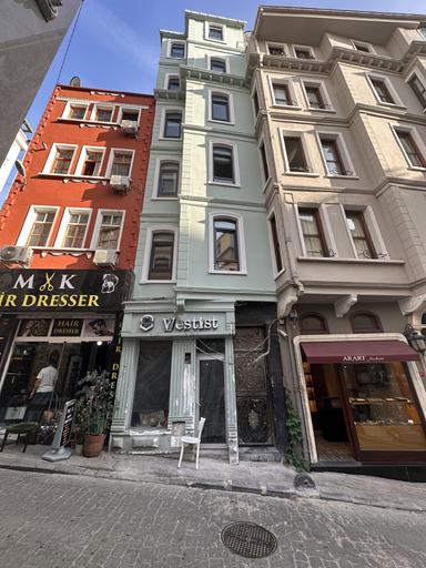 Others 2, Billurcu Sk. No 5, Beyoğlu