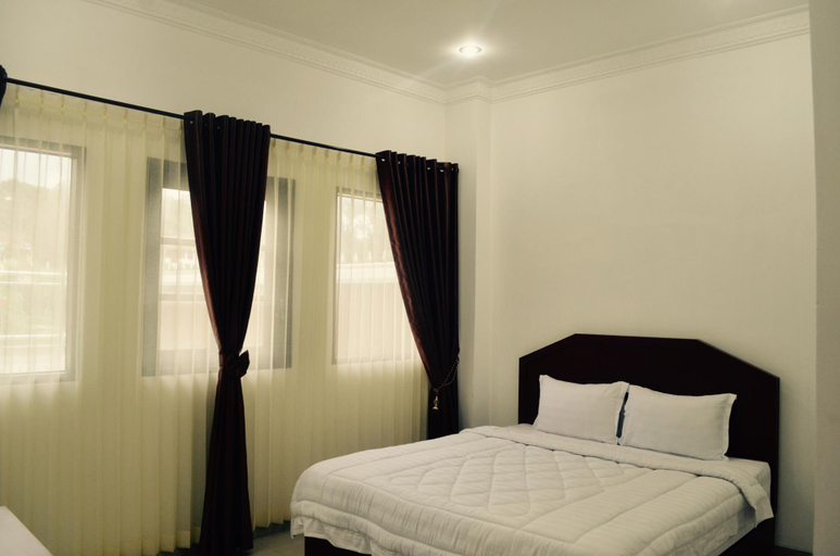 Others 3, OPRISS HOTEL, Toba