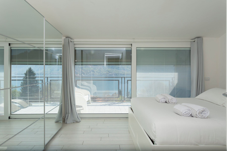 Room 2, Open View Apartment by Wonderful Italy, Lecco