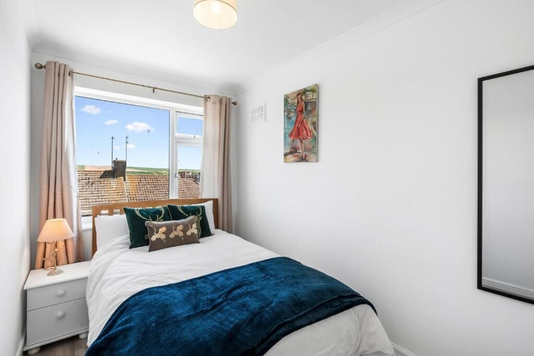 Room 3, The Lookout Newhaven, East Sussex