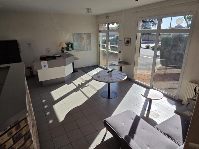Public Area, Logis Hotel Restaurant Bar du Commerce - Maison Robin, Allier