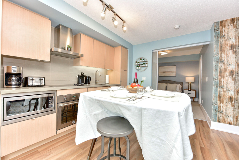 Private kitchen 2, The Front Street Suites, Toronto