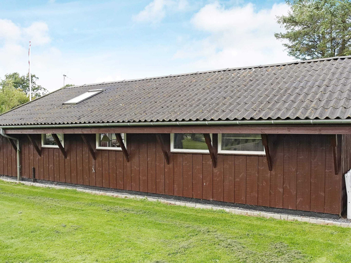 Exterior & Views, Alluring Holiday Home in Storvorde near Sea, Aalborg