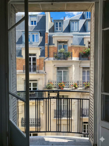 Interior 5, celine 18, Paris