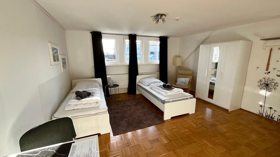Bedroom 3, Apartmenthaus Selbitz, Hof