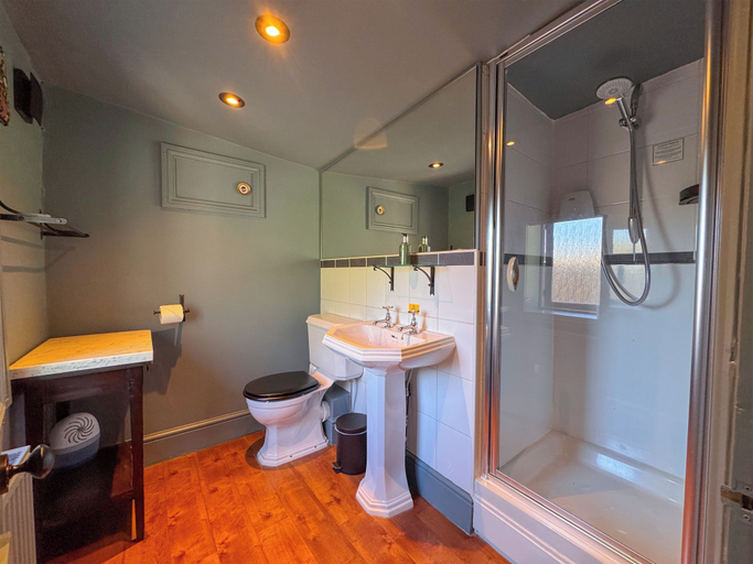 Bathroom 4, The Fat Badger , York