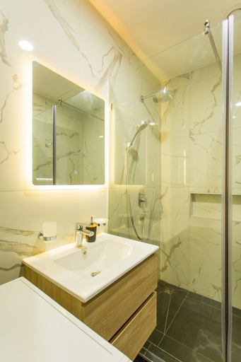 Bathroom 5, Accra Luxury Apartments @ The Essence, Accra