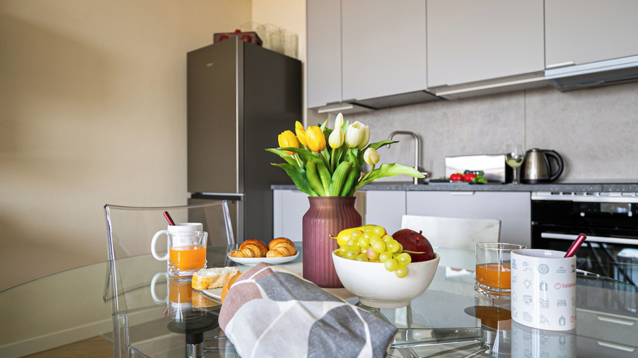 Others 5, Italianway Comfort - Biancamano 2, Milano