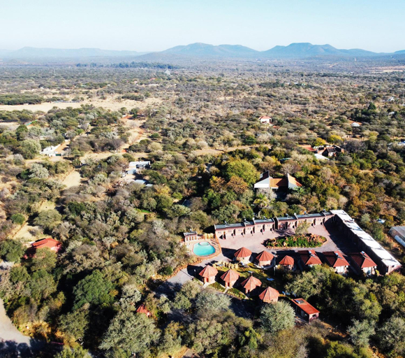 Exterior & Views