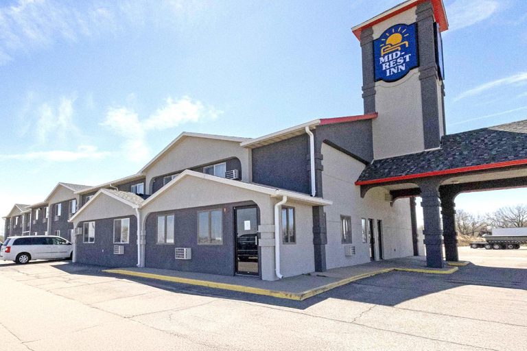 Others 5, Mid Rest Inn Lexington NE I-80, Dawson
