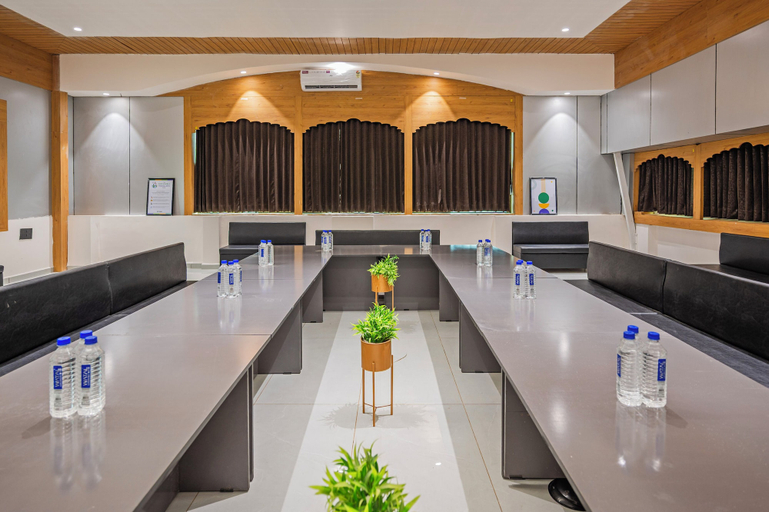 Banquet hall 5, Treebo The Velvet, Gandhinagar