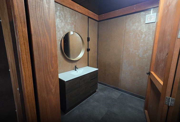 Bathroom 4, Stawell Grampians Gate C & C Park, N. Grampians  - Stawell