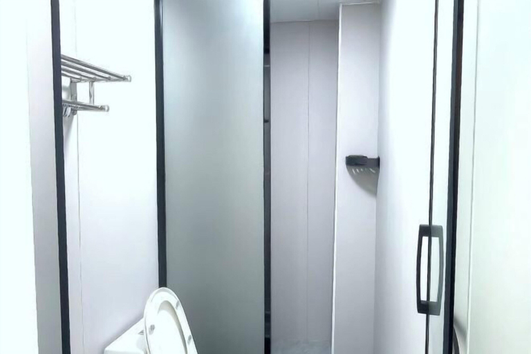 Bathroom 2, Lubianbian Inn, Zhangjiajie