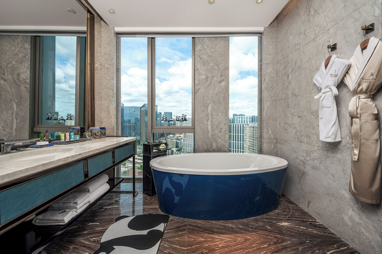 Bathroom 5, Wanda Reign Chengdu, Chengdu