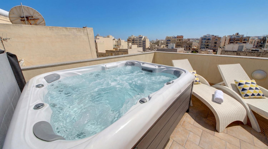 Sport & Beauty, Don Rua 3BD Apartments & Penthouse with Heated Jacuzzi