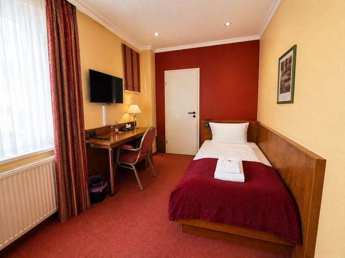 Bedroom 4, Hotel Schwarzenbek, Herzogtum Lauenburg