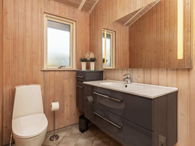 Bathroom, 4 Star Holiday Home in Humble, Langeland