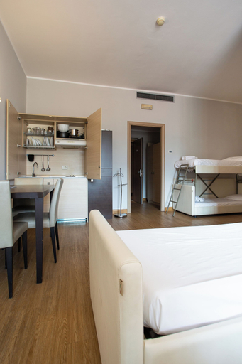 Bedroom 3, Regal Hotel, Brescia