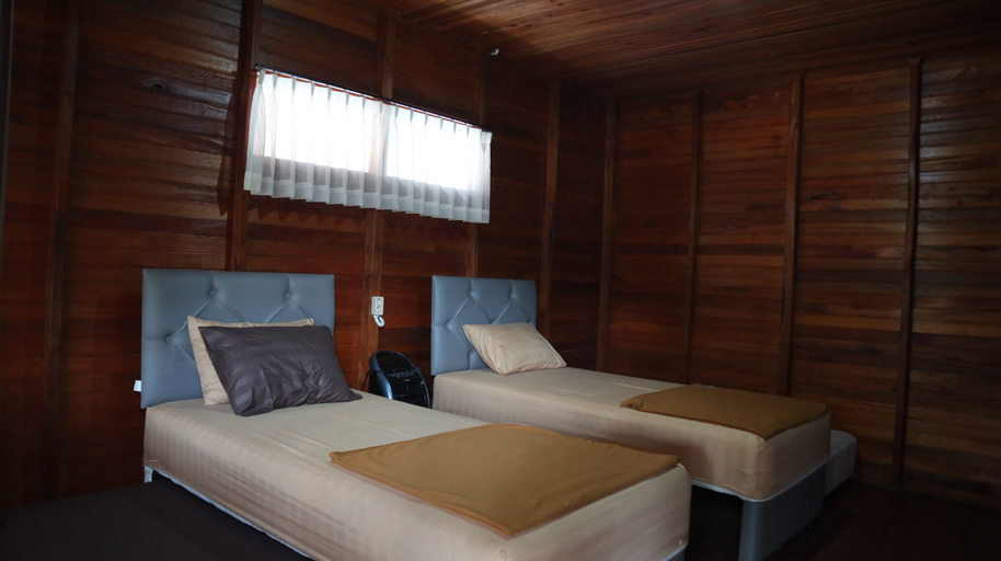Others 3, Villa Kampung Santri, Bandung