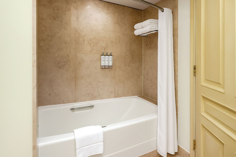Bathroom 5, The Buckingham Hotel, Cook