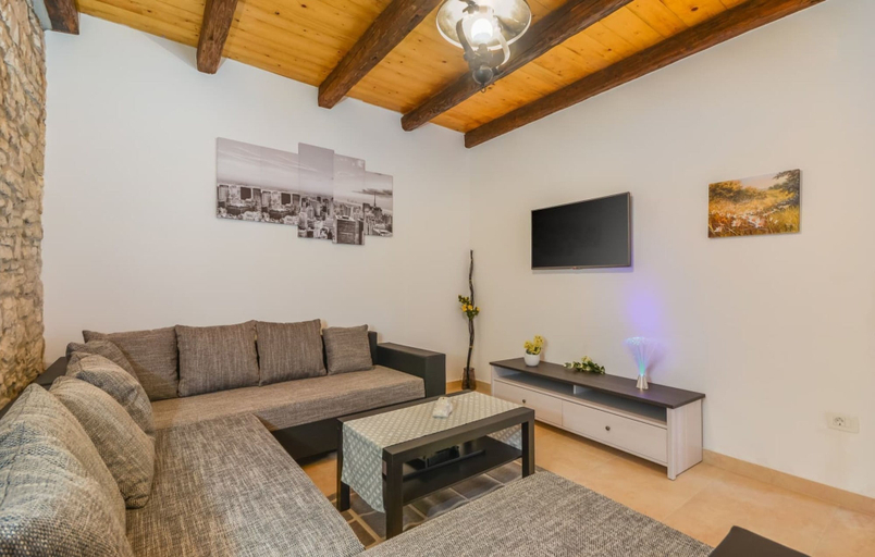 Room 4, Villa Martin, Tinjan