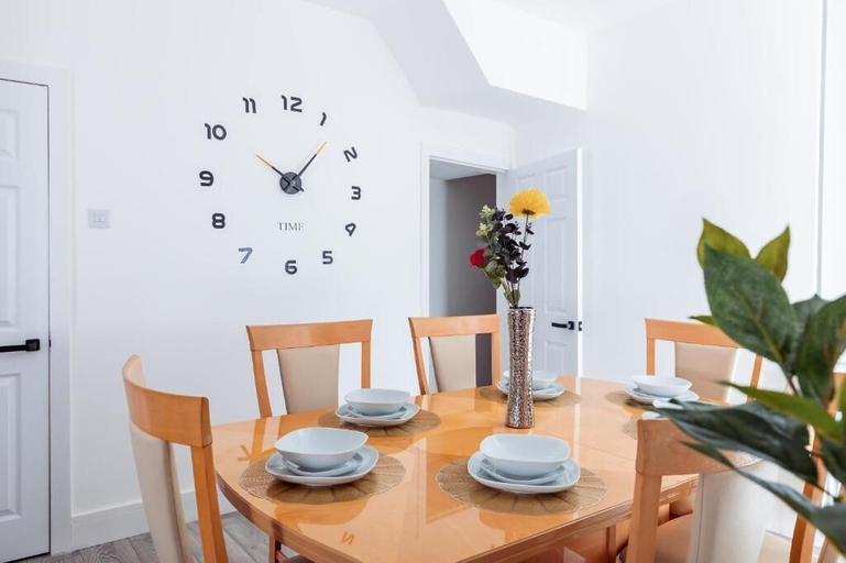 Dining 5, Brown Ball, Cumbria