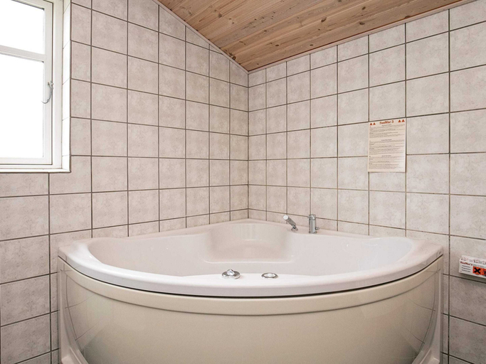 Bathroom, 6 Person Holiday Home in Lokken, Hjørring